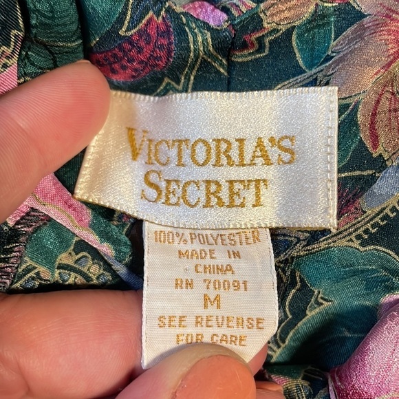 VTG 90s Victorias Secret Babydoll Nightie Gold Med Satin Mini Scallop Y2K VS - Picture 11 of 12